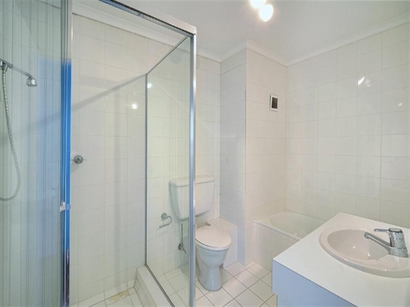 3277 Gold Coast Highway, Surfers Paradise QLD 4217
