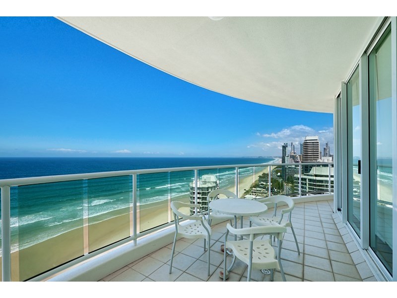 5 Woodroffe Avenue, Main Beach QLD 4217