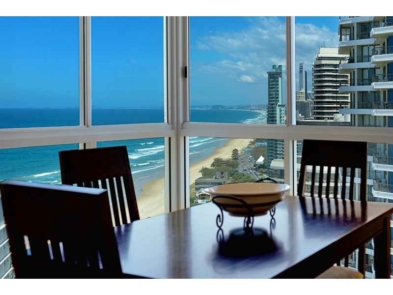 5 Woodroffe Avenue, Main Beach QLD 4217