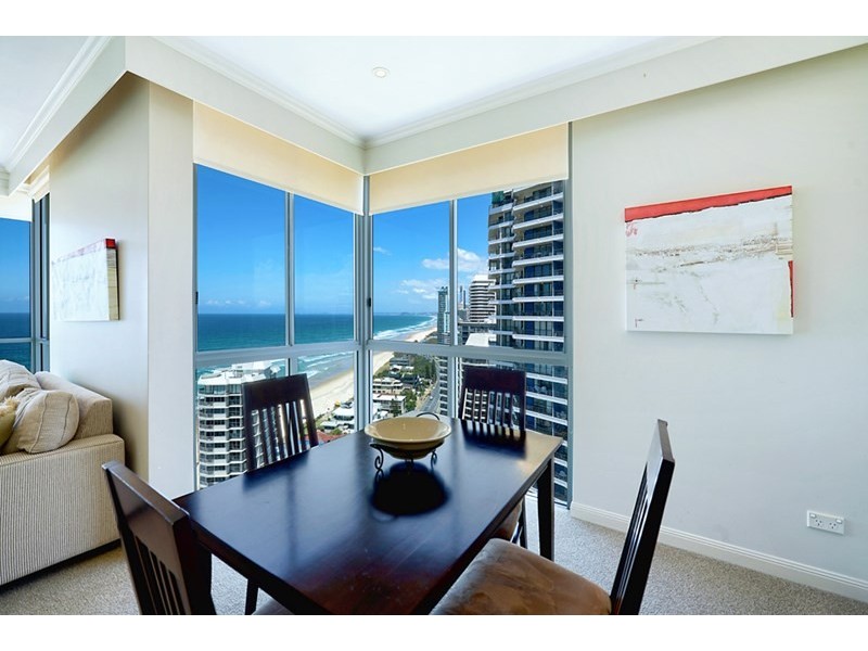 5 Woodroffe Avenue, Main Beach QLD 4217
