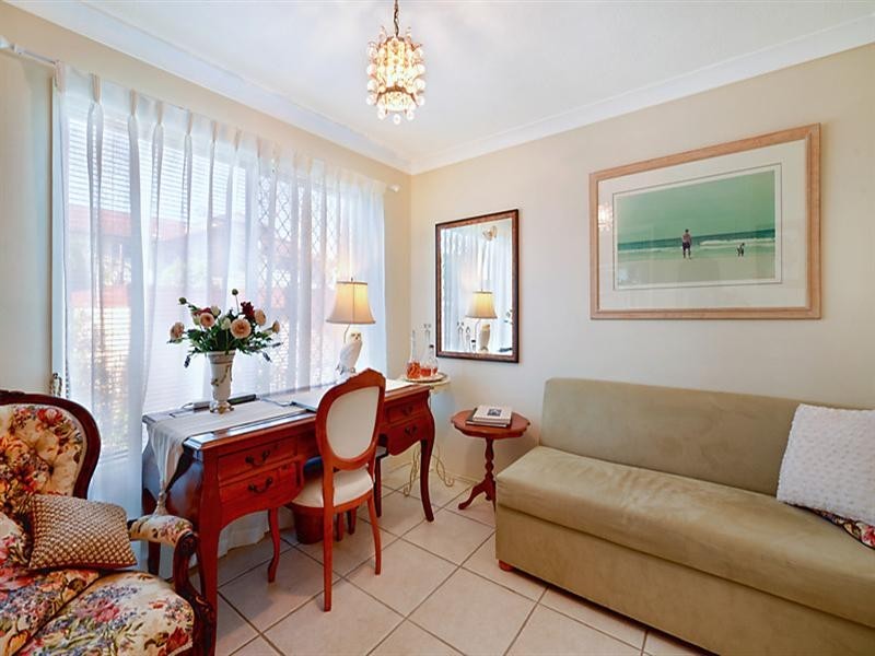 268 Stanhill Drive, Chevron Island QLD 4217