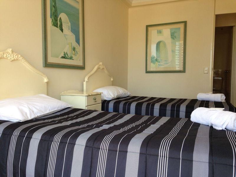1 Serisier Avenue, Main Beach QLD 4217