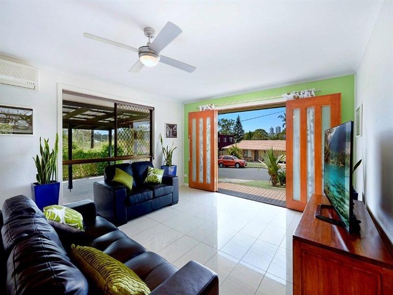 14 Salmon Street, Southport QLD 4215