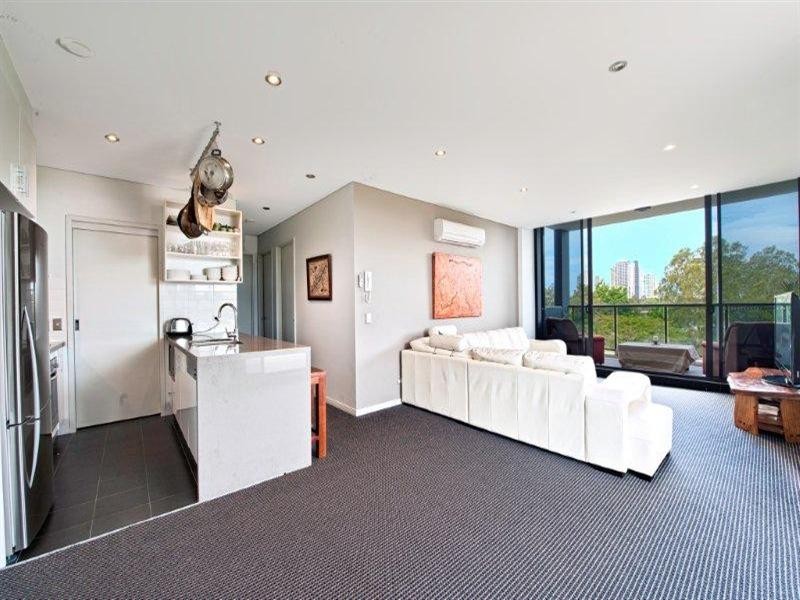 2 Aqua Street, Southport QLD 4215