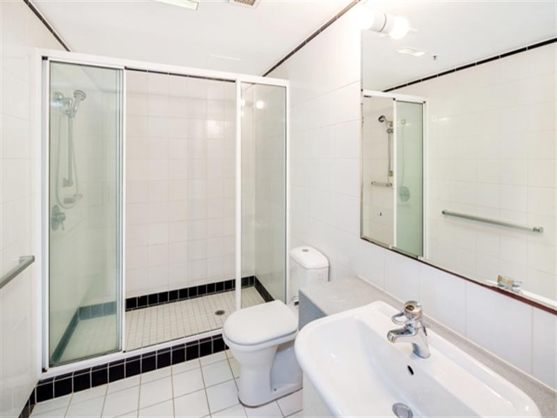 12 Commodore Drive, Surfers Paradise QLD 4217