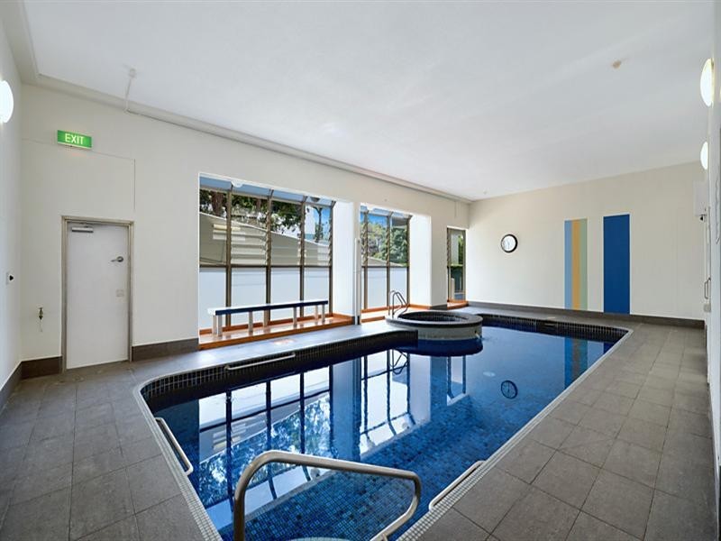 10 Marine Parade, Southport QLD 4215