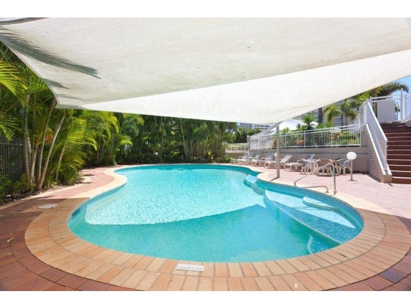 11 Hughes Avenue, Main Beach QLD 4217