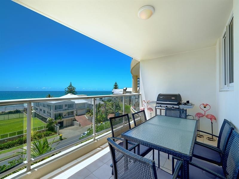 59 Pacific Street, Main Beach QLD 4217