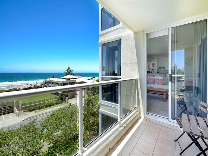 59 Pacific Street, Main Beach QLD 4217