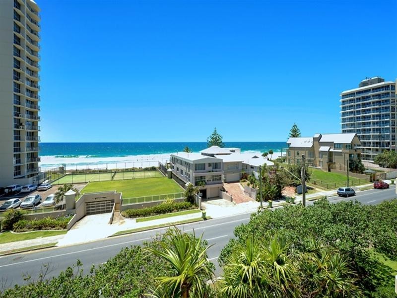 59 Pacific Street, Main Beach QLD 4217