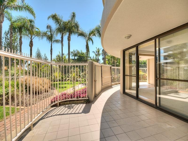 1 ‘Pintari’ 3 Cunningham Avenue, Main Beach QLD 4217