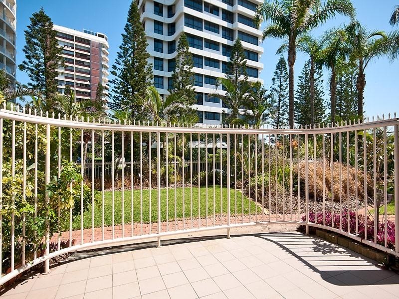 1 ‘Pintari’ 3 Cunningham Avenue, Main Beach QLD 4217