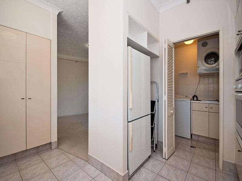 1 ‘Pintari’ 3 Cunningham Avenue, Main Beach QLD 4217