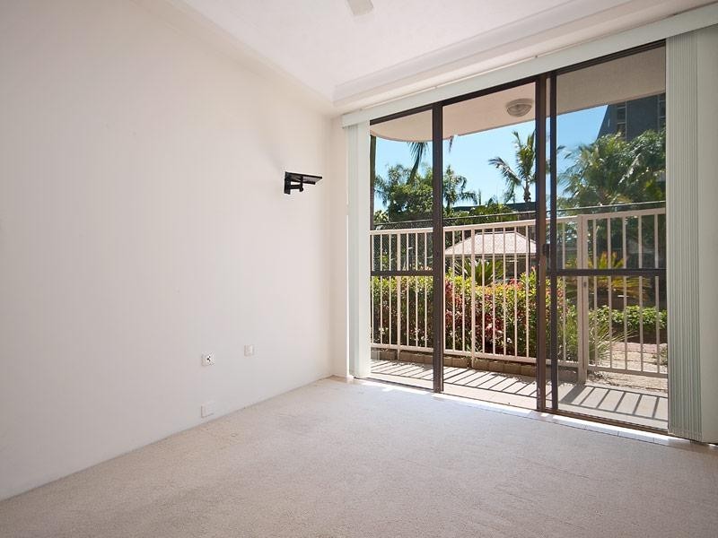 1 ‘Pintari’ 3 Cunningham Avenue, Main Beach QLD 4217