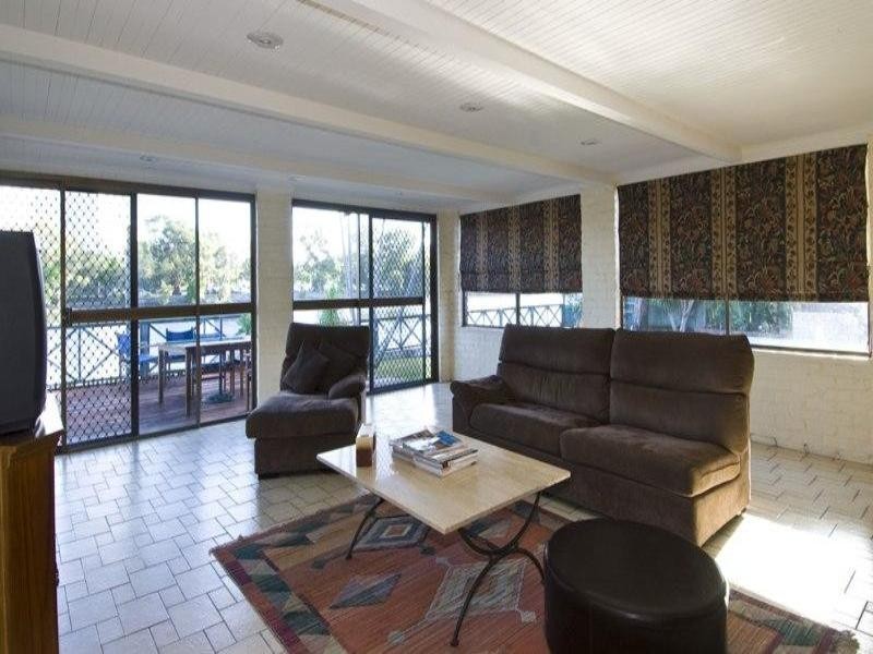 Chevron Island QLD 4217