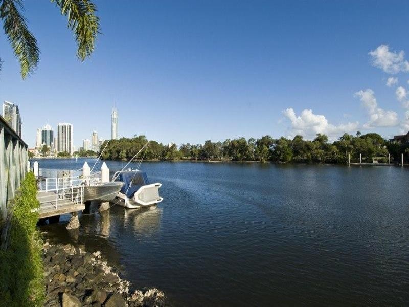 Chevron Island QLD 4217