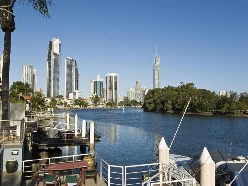 Chevron Island QLD 4217