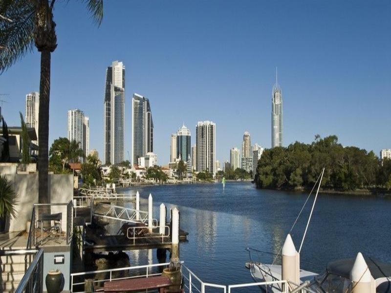 Chevron Island QLD 4217