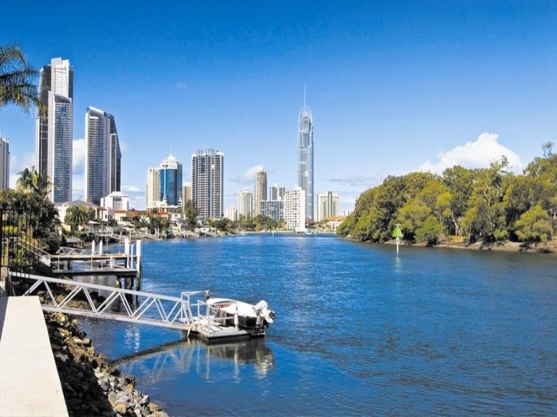 Chevron Island QLD 4217