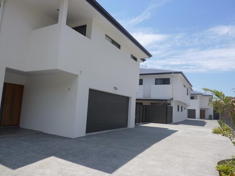 5 Blake Street, Southport QLD 4215