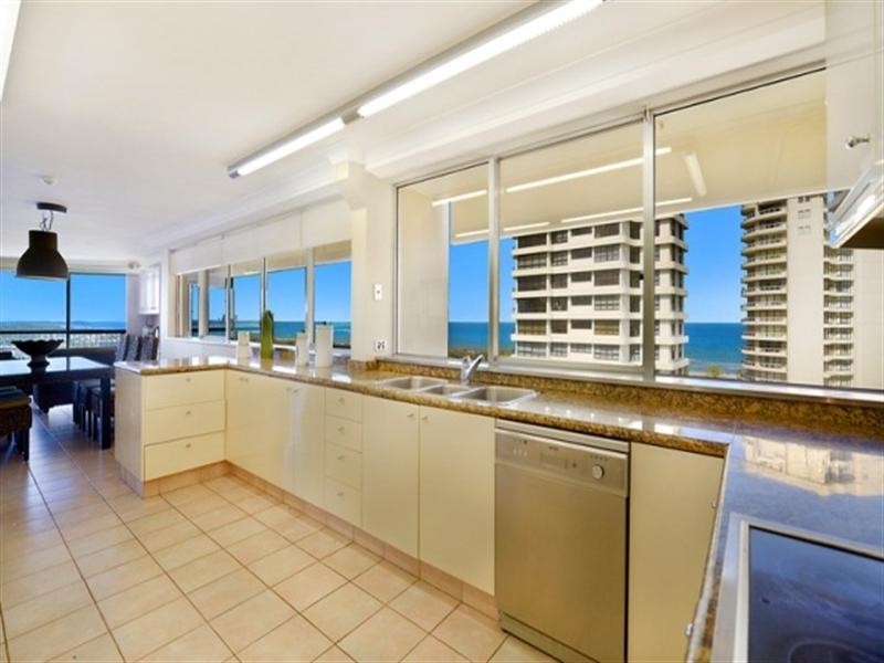 18 Macarthur Parade, Main Beach QLD 4217
