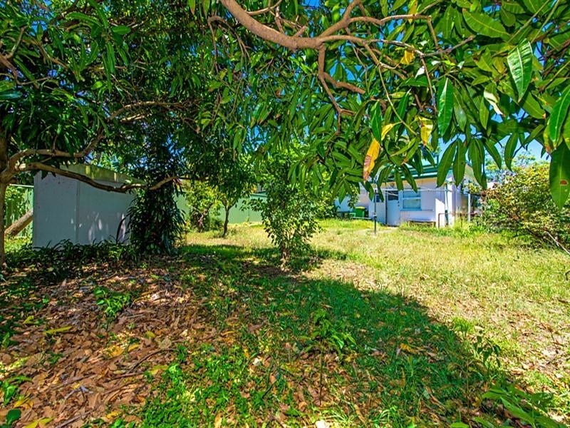 11 Deakin Avenue, Southport QLD 4215