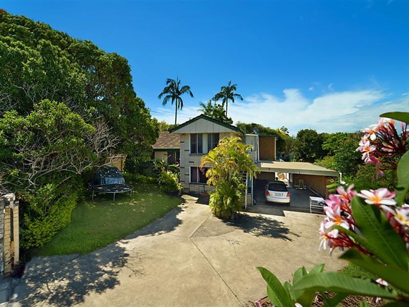 77 Brisbane Road, Biggera Waters QLD 4216