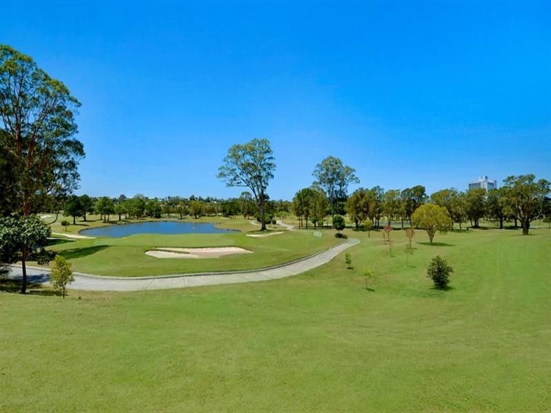 19 The Boulevarde, Benowa QLD 4217