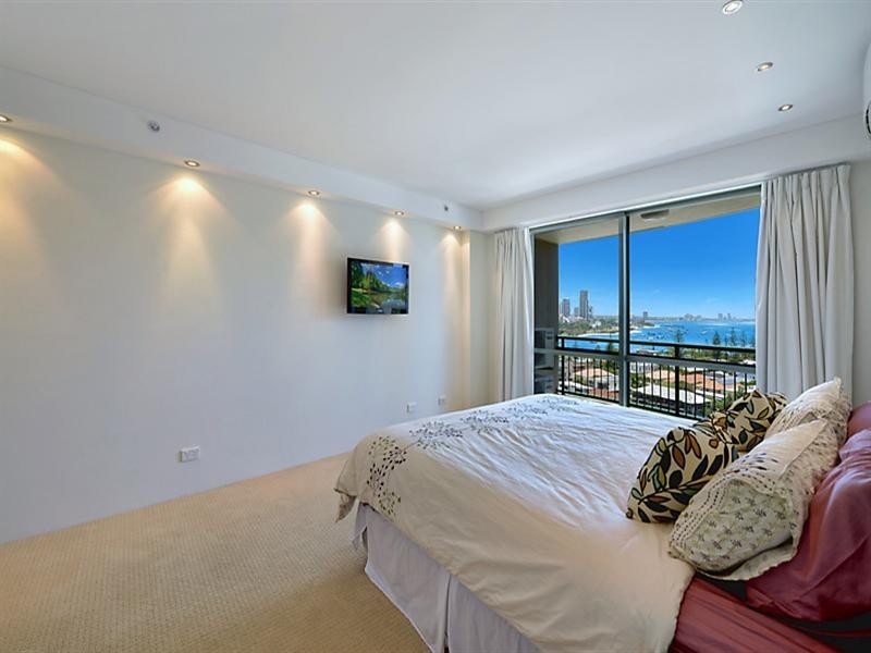 29 Woodroffe Avenue, Main Beach QLD 4217