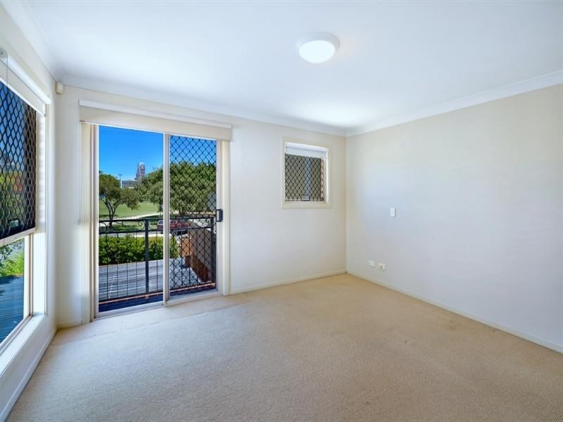 24 Brighton Parade, Southport QLD 4215