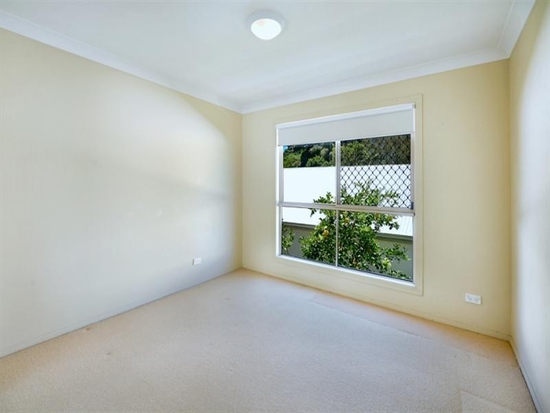 24 Brighton Parade, Southport QLD 4215