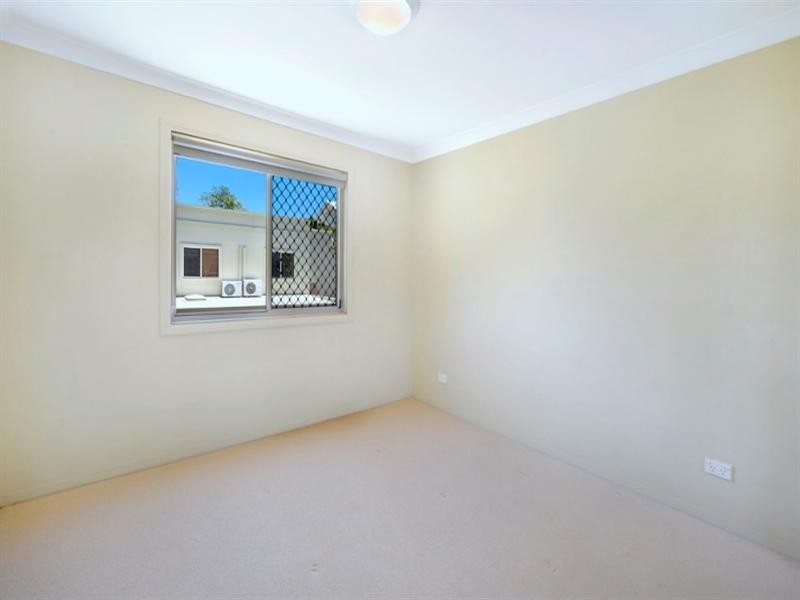 24 Brighton Parade, Southport QLD 4215