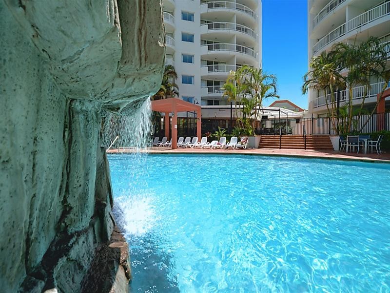 138 Ferny Avenue, Surfers Paradise QLD 4217