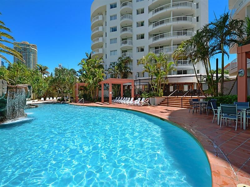 138 Ferny Avenue, Surfers Paradise QLD 4217