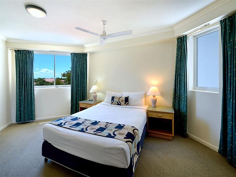 138 Ferny Avenue, Surfers Paradise QLD 4217