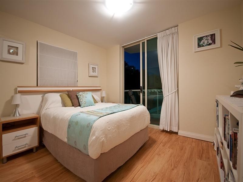 1 Cable Street, Main Beach QLD 4217