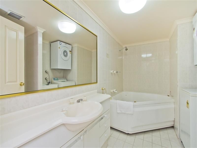 4B ‘Atrium Resort’ 510 Marine Parade, Biggera Waters QLD 4216