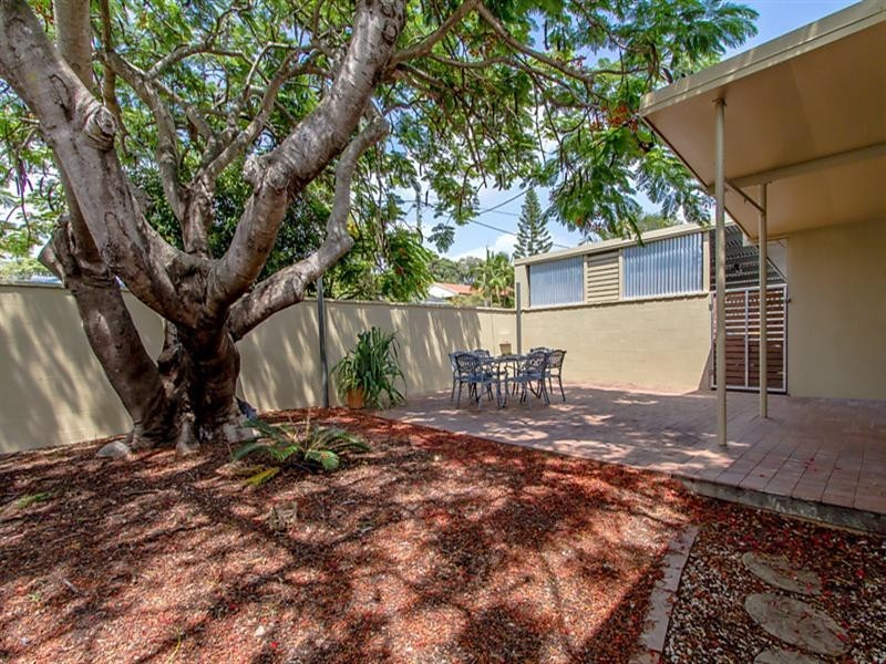 18 Edward Street, Labrador QLD 4215