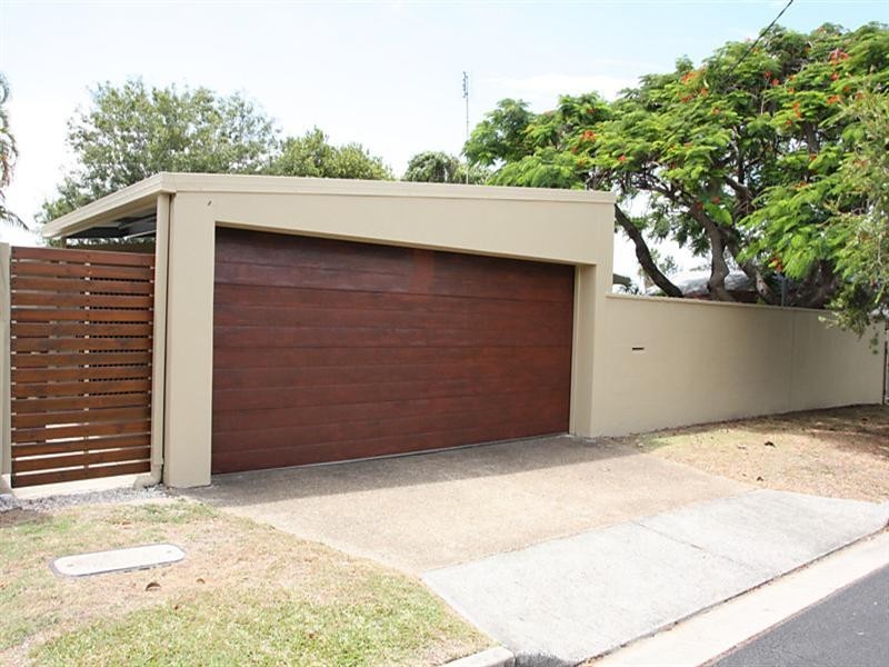 18 Edward Street, Labrador QLD 4215