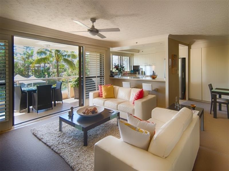 3 Cunningham Avenue, Main Beach QLD 4217