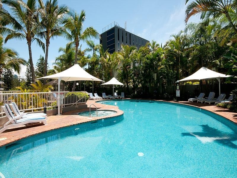 3 Cunningham Avenue, Main Beach QLD 4217