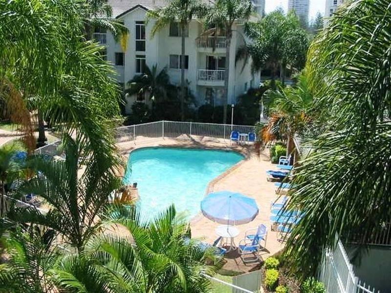 1 Cronin Avenue, Main Beach QLD 4217