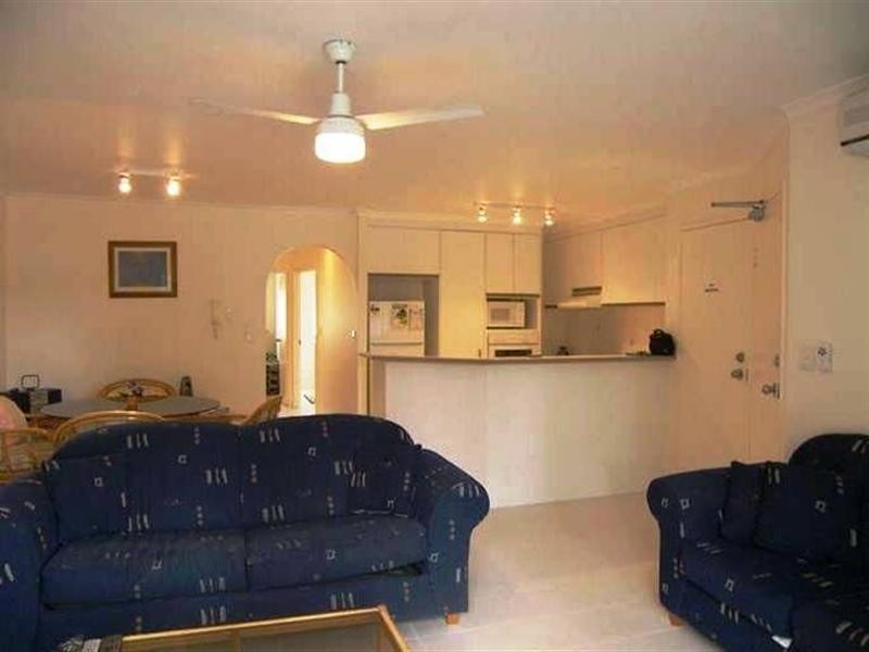 1 Cronin Avenue, Main Beach QLD 4217