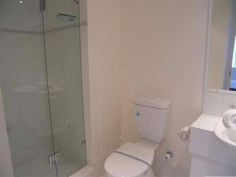 1 Cronin Avenue, Main Beach QLD 4217