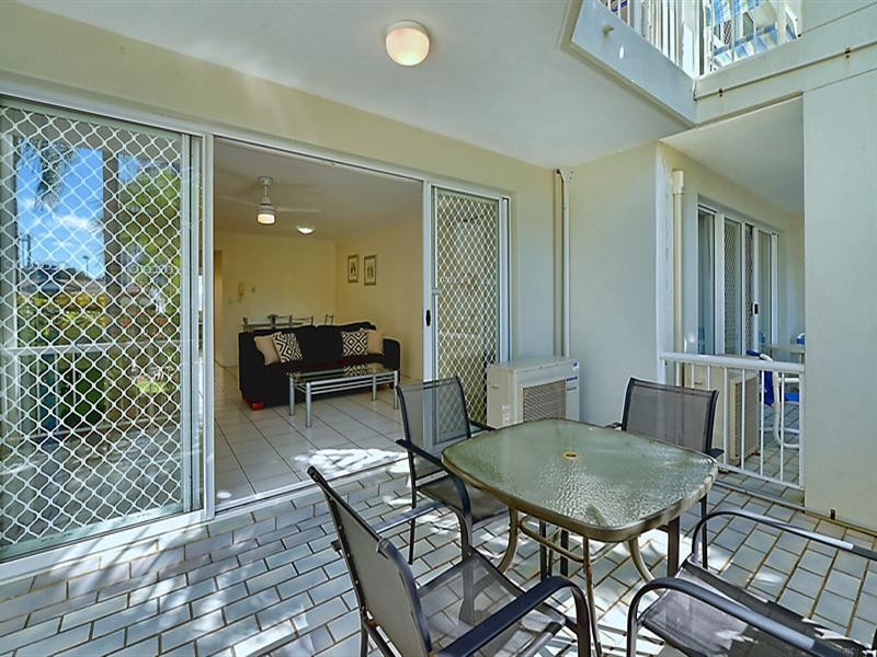 1 Cronin Avenue, Main Beach QLD 4217