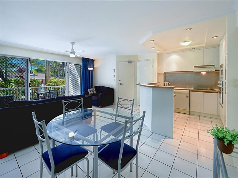 1 Cronin Avenue, Main Beach QLD 4217