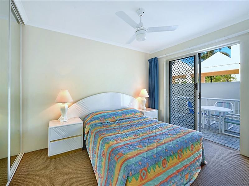 1 Cronin Avenue, Main Beach QLD 4217