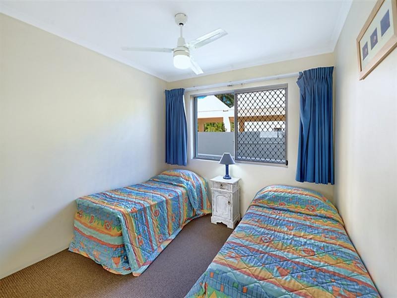 1 Cronin Avenue, Main Beach QLD 4217