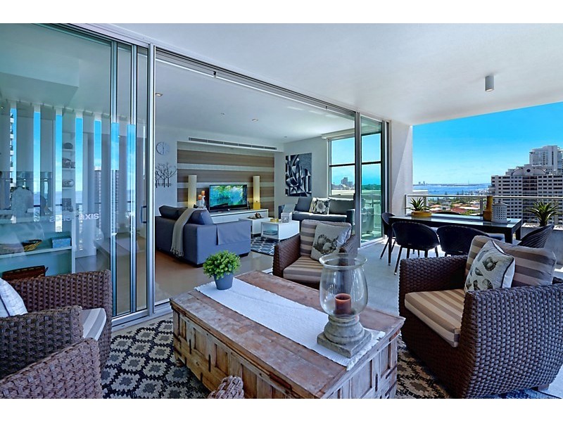 26 Breaker Street, Main Beach QLD 4217