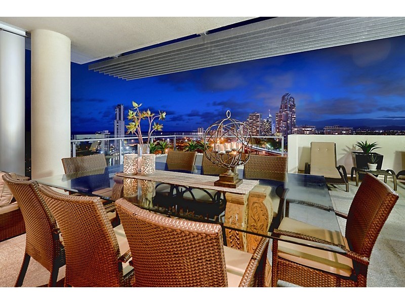 26 Breaker Street, Main Beach QLD 4217